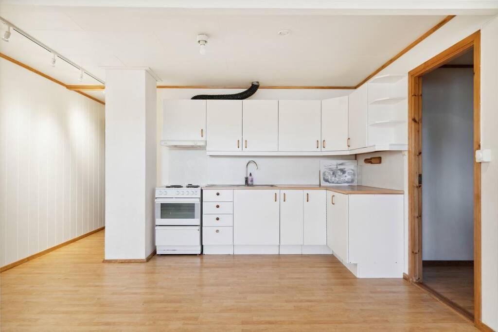 60 Sqm Apartment A - Free Parking! Tromsø Kültér fotó